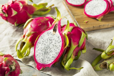 Wow, Ini Berbagai Manfaat Buah Naga untuk Ibu Hamil
